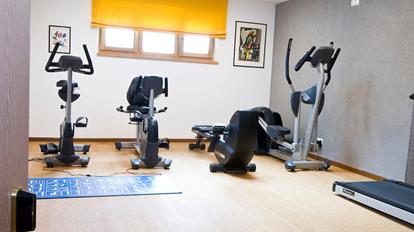 Fitness room with cardio machines